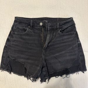 American Eagle Highest Rise Mom Short